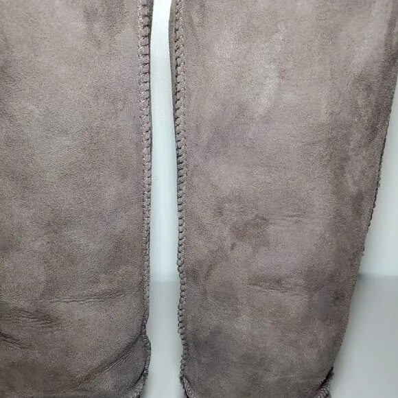 Ugg Women's Classic Tall II Boot Size 7