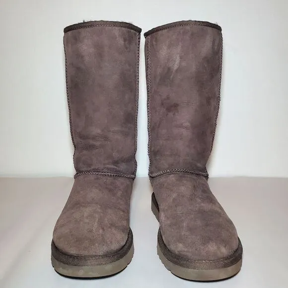 Ugg Women's Classic Tall II Boot Size 7