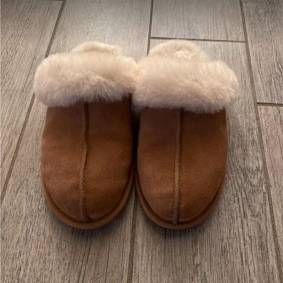 UGG Women's Scuffette II Slipper