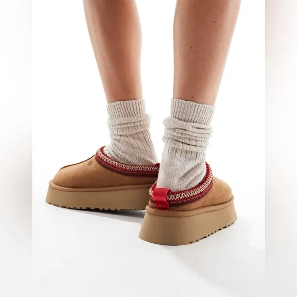 UGG® Women’s Tazz II Shearling Lined Platform Shoes in Chestnut