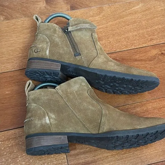 UGG Women’s Aureo Waterproof Zip Ankle-High Boots Booties Tan Brown Suede US 8