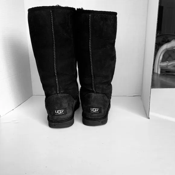 UGG Women's Classic Tall II Suede Boot Black Sz 7