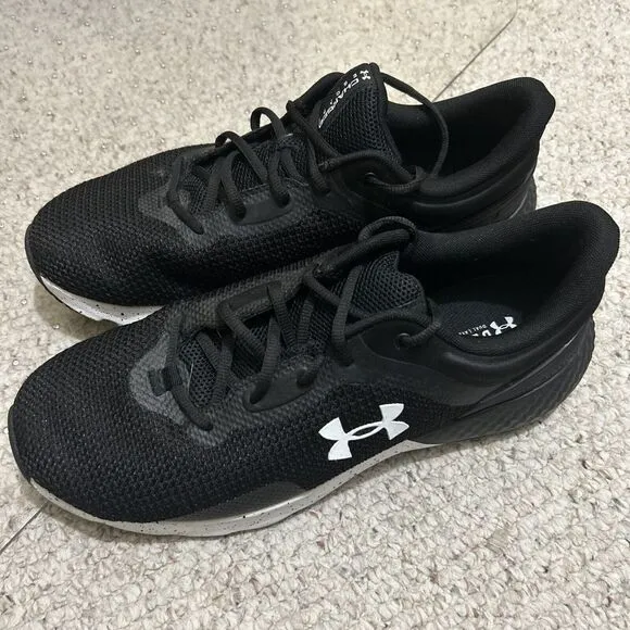 Under Armour Charged Escape Athletic Shoes Men's Size 11.5Deluxe Foam White Logo