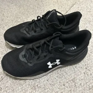 Under Armour Charged Escape Athletic Shoes Men's Size 11.5Deluxe Foam White Logo