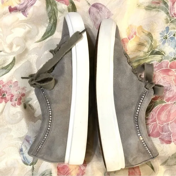 Vaneli Sport Yolki Lace Up Sneaker Grey Suede size 10N