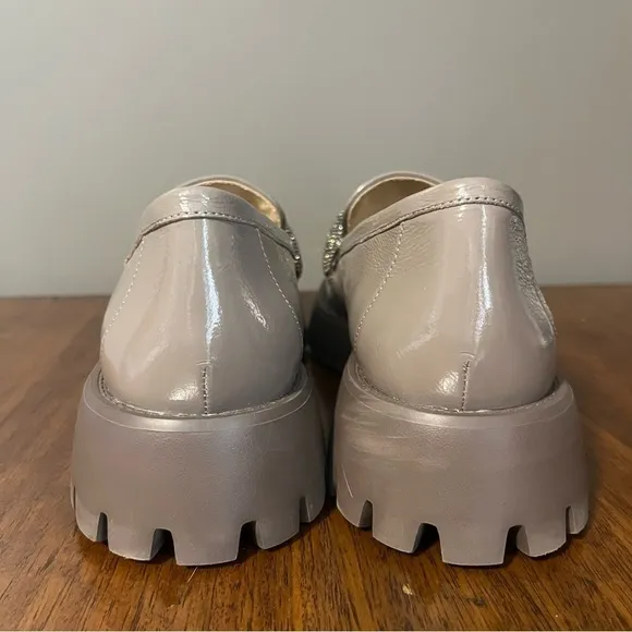 VANELi Women's Zaya platform loafer Like new condition. Women’s size 9.5 Narrow