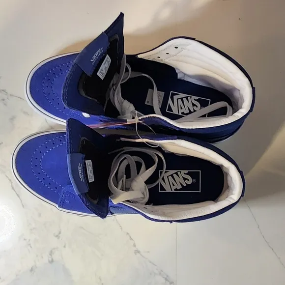 Vans &quot;Off the Wall&quot; Sk8-Hi Shoes