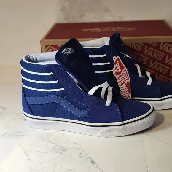 Vans &quot;Off the Wall&quot; Sk8-Hi Shoes