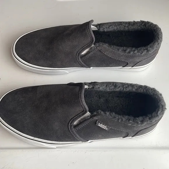 Vans Asher shoes slip on asphalt black suede Sherpa fur lined men size 7 1/2 7.5