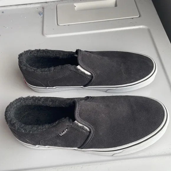 Vans Asher shoes slip on asphalt black suede Sherpa fur lined men size 7 1/2 7.5