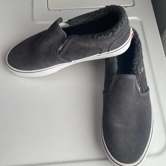 Vans Asher shoes slip on asphalt black suede Sherpa fur lined men size 7 1/2 7.5
