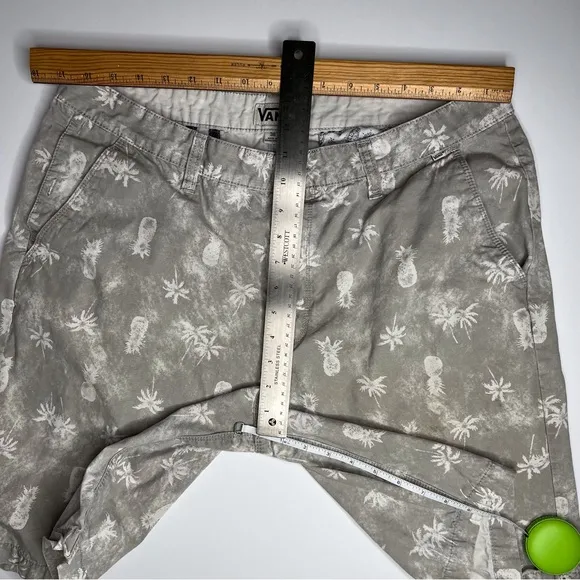 Vans Distressed Pineapple Palm Tree Cotton Shorts Tropical Beach Bum Skate Punk