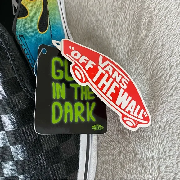 Vans Flame Glow in The Dark Slip On Boys Kids Sneakers Skate Size 6 Black NEW