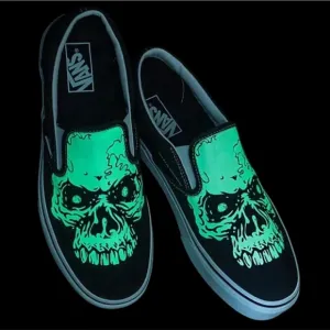 Vans Glow In The Dark Skull Slip-On Shoes Size 7 Black and White