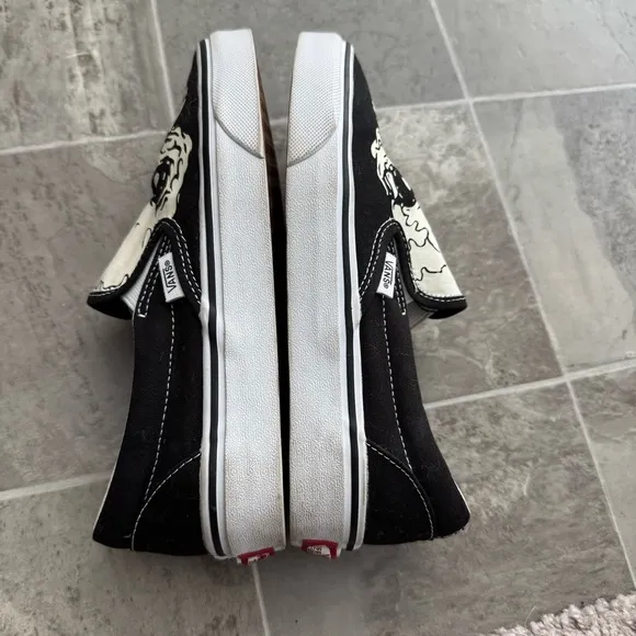 Vans Glow In The Dark Skull Slip-On Shoes Size 7 Black and White