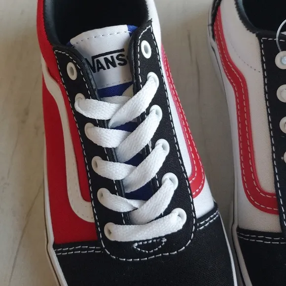 VANS NEW Old Skool Lace-Up Color Block Skate Shoes