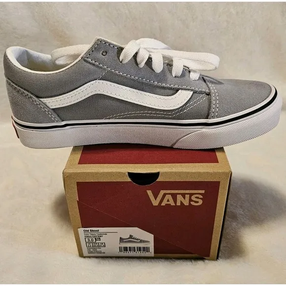 VANS OLD SKOOL LACE UP LIGHT GRAY YOUTH SIZE 3 NEW IN BOX