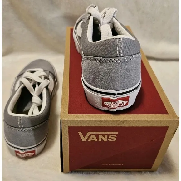 VANS OLD SKOOL LACE UP LIGHT GRAY YOUTH SIZE 3 NEW IN BOX