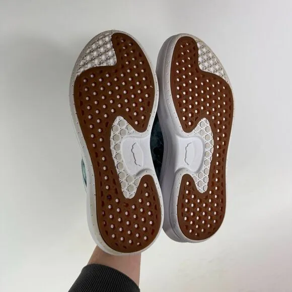 VANS Old Skool Overt CC Sneakers Women's 10 White Black Tie Dye Lace-Up 500264