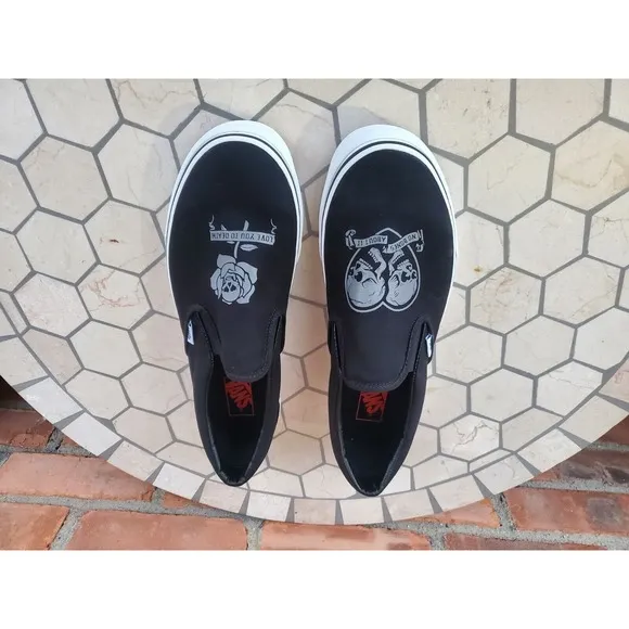Vans Slip On Love You To Death Men SZ 11.5 Skateboarding Casual Black Skull Rare