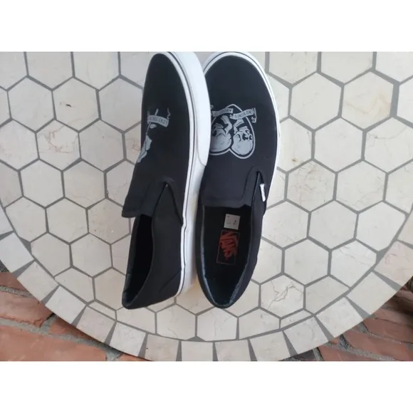 Vans Slip On Love You To Death Men SZ 11.5 Skateboarding Casual Black Skull Rare