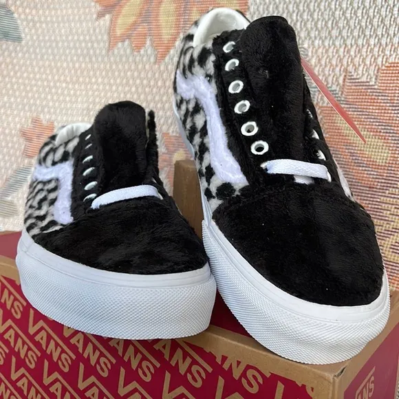 Vans WMNS Old Skool(Sherpa) Checkerboard/BlackVN0A5KRF95ASneakers G