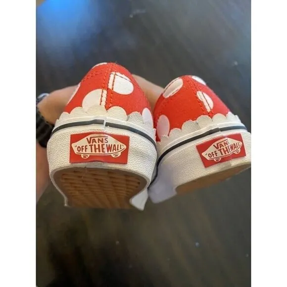 VANS X DISNEY Kids Rare AUTHENTIC Slip ON Shoes- MINNIE MOUSE BOW (Red) 2.5