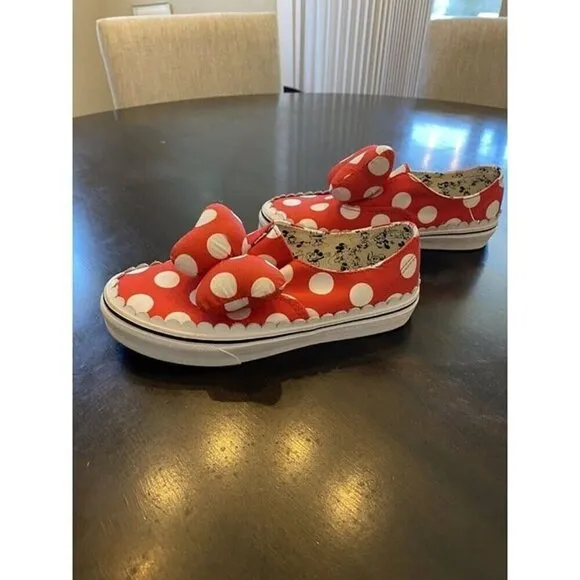 VANS X DISNEY Kids Rare AUTHENTIC Slip ON Shoes- MINNIE MOUSE BOW (Red) 2.5