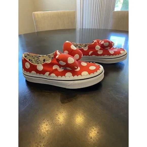 VANS X DISNEY Kids Rare AUTHENTIC Slip ON Shoes- MINNIE MOUSE BOW (Red) 2.5