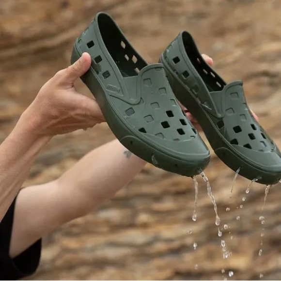 ▪️VANS▪️Unisex Slip-on Trk Shoes