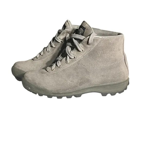 Vasque Skywalk Leather Hiking Boots Women 8 M Grey 7548 Suede Made In Italy
