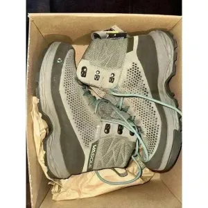 Vasque Women's‎ Torre AT GTX Hiking Boots (Sage) Size 8 US Brand New In Box