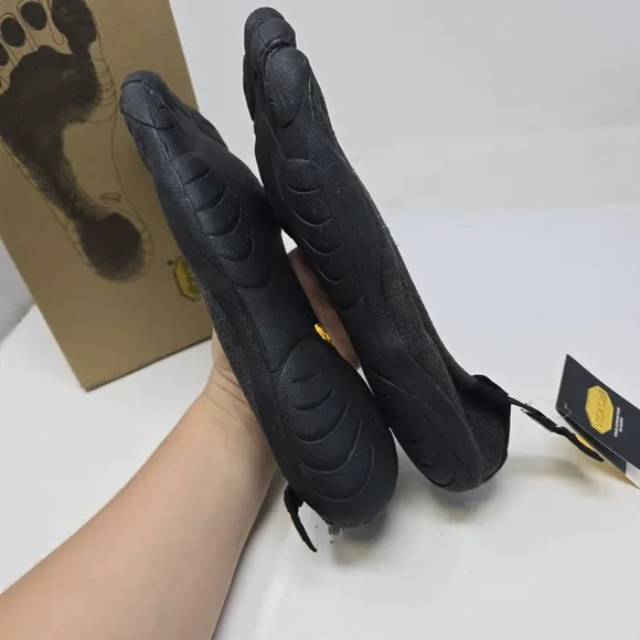 Vibram FiveFingers Classic Eco 23M8501 Men's 9.5 - 10 EU 43 Black Comfort Shoes