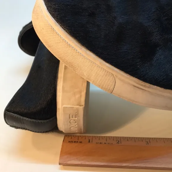 VINCE Black Leather w/ Real Fur SlipOn Shoes Size7