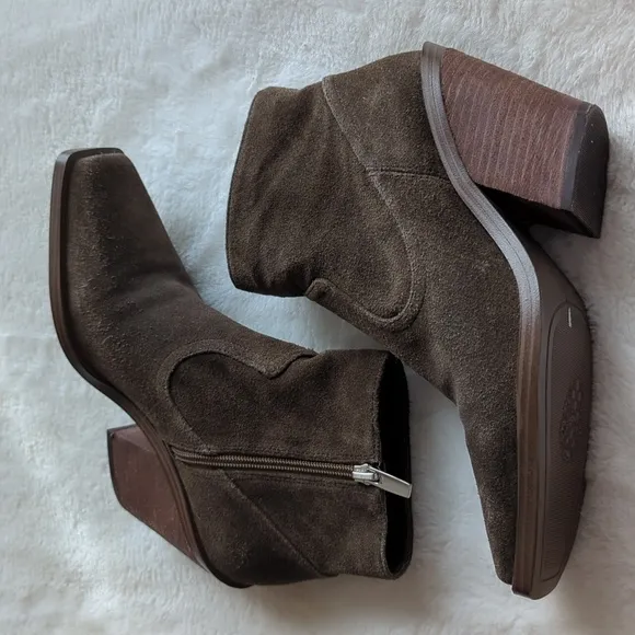 Vince Camuto Amtinda Sable Zipper Closure Squared Toe Suede Ankle Boots Size 8