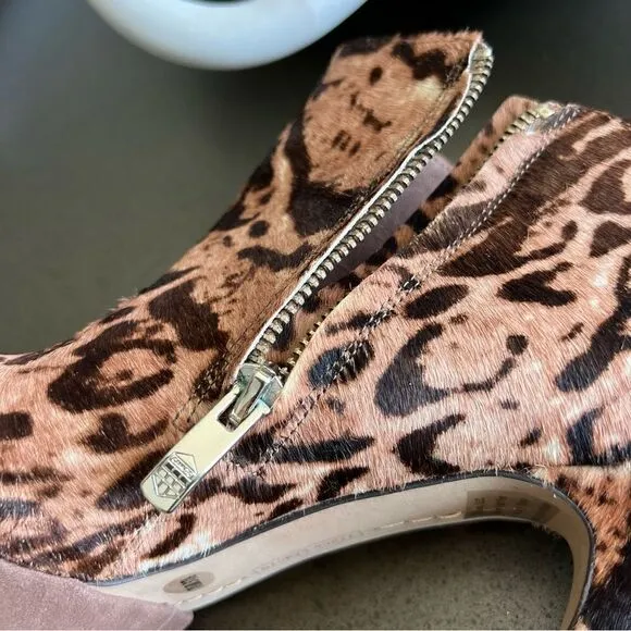 VINCE CAMUTO Ankle Boots Cow Hair Fur In Brownish Color Platform Heel Size 7.5B