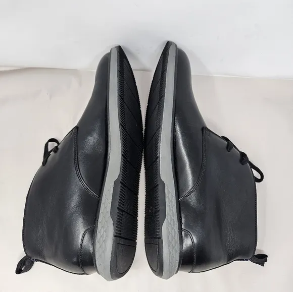 Vince Camuto Stuwert Men Chukka Boots sz 12M Black Leather Upper Casual Comfort