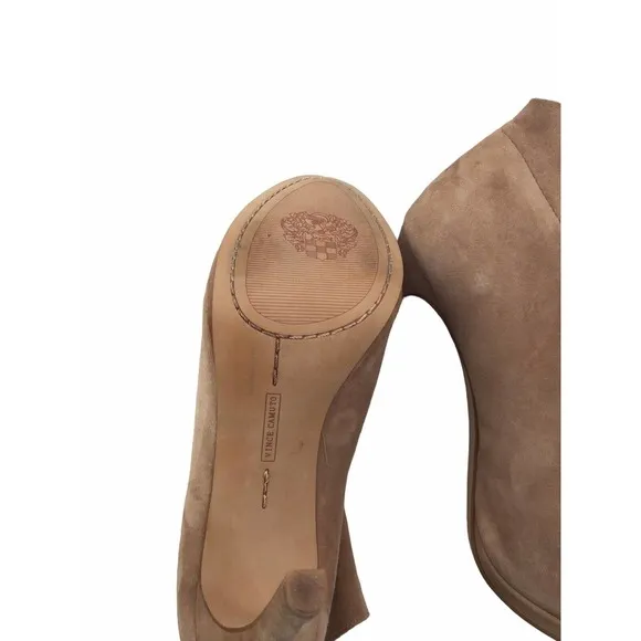 Vince Camuto Womens Frendin High Heel Bootie Side Cutouts Tan Suede Sz 8.5