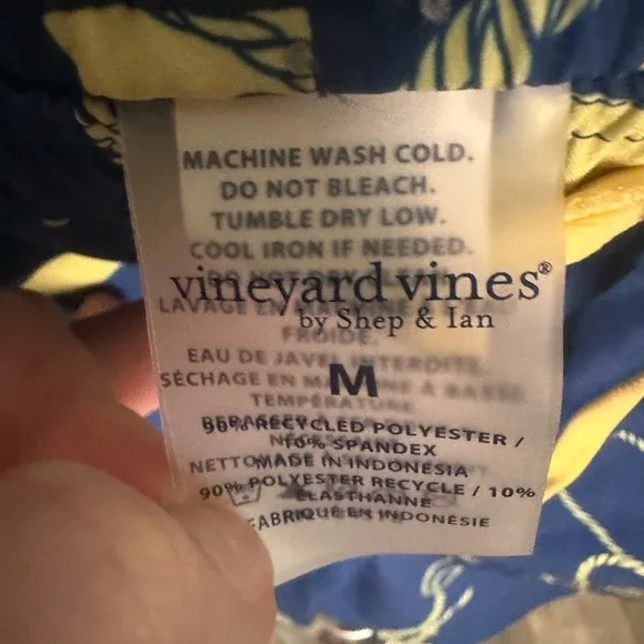 Vineyard Vines Blue and Yellow Anchor Print Men’s Swim Shorts | Brand New