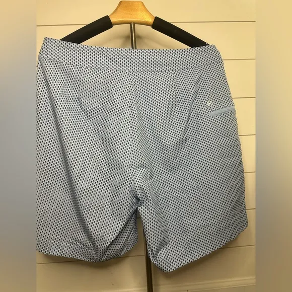 Vineyard Vines | Men's Blue Sailboat Pattern Swimtrunks | Size 32 | Brand New