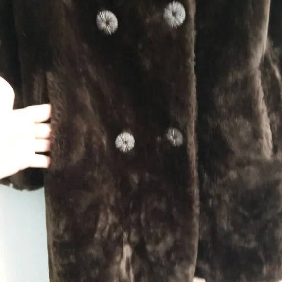 Vintage 60s 70s dbl brst chocolate faux fur coat
