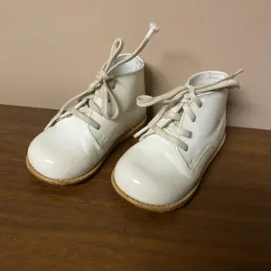 Vintage Baby’s Walking White Tie Shoes Size 5.5 Josmo Walker