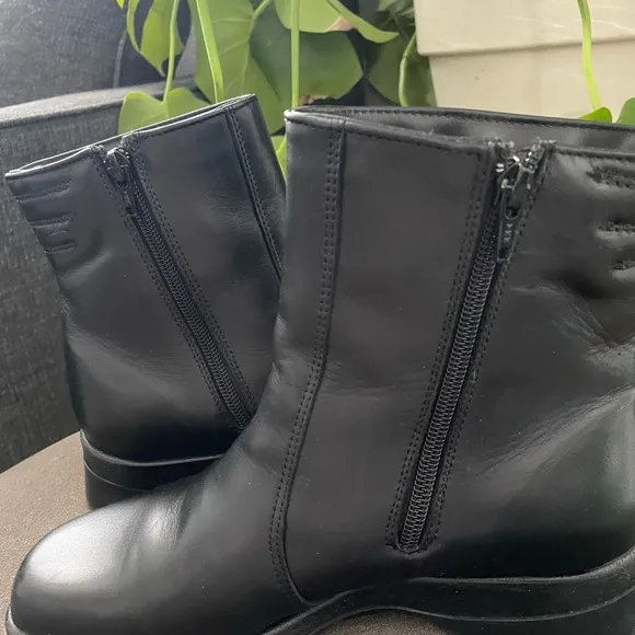 Vintage Blondo Womens size 8 Ankle Boots Black Waterproof