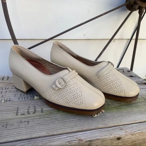 Vintage Dr Maertens Luftpolster cream nurse shoes Size 4 1/2