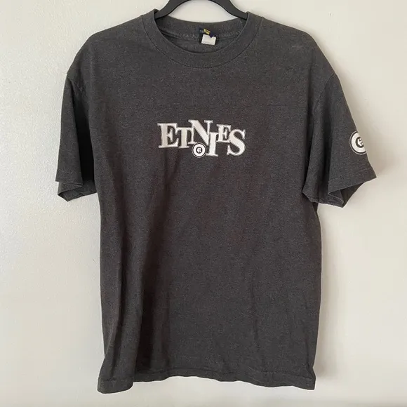 Vintage Etnies Shoes Skateboard BMX Skateboarding Logo T-Shirt Mens Large USA