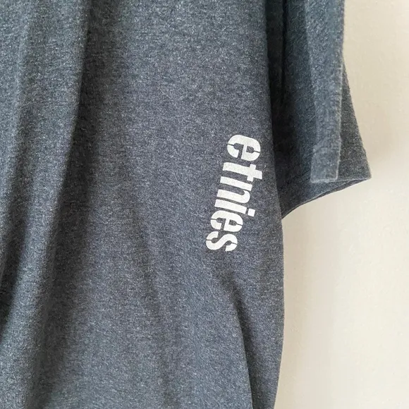 Vintage Etnies Shoes Skateboard BMX Skateboarding Logo T-Shirt Mens Large