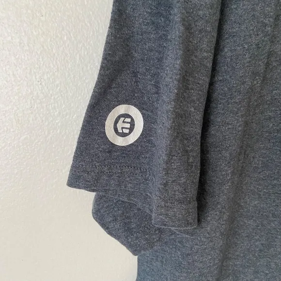 Vintage Etnies Shoes Skateboard BMX Skateboarding Logo T-Shirt Mens Large