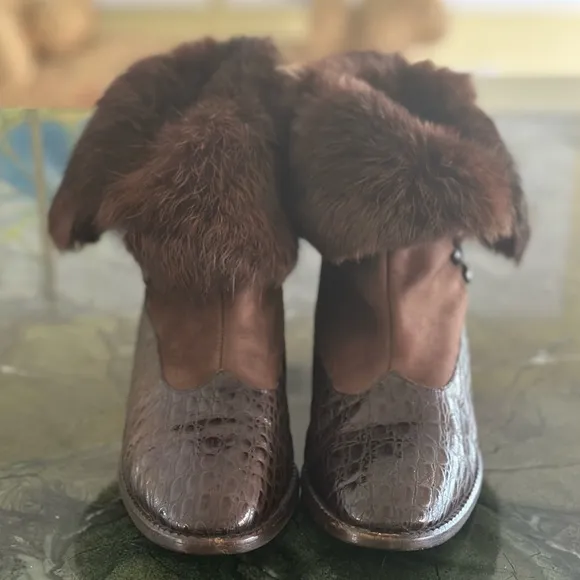 Vintage Hassia Real Beaver Fur   Crocodile embossed Ankle Boots 7. One of a Kind