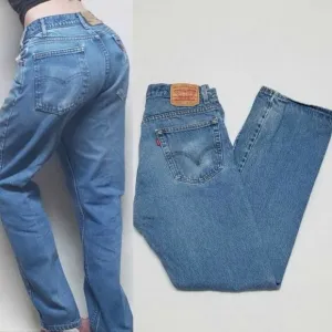 VINTAGE Levi's 517 Bootcut Distressed High Rise Light Wash Jeans Size 16-18