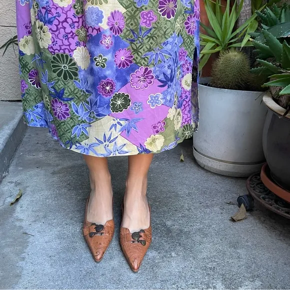 Vintage orange brown Manolo Blahnik leather slip on shoes